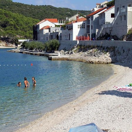 Apartments By The Sea Pucisca, Brac - 770 Экстерьер фото