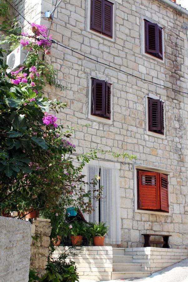 Apartments By The Sea Pucisca, Brac - 770 Экстерьер фото