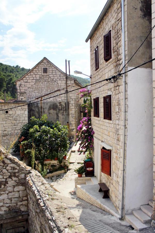 Apartments By The Sea Pucisca, Brac - 770 Экстерьер фото